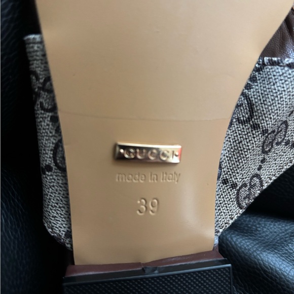 Gucci Blondie Logo-Embellished Leather and Coated-Canvas Sandals - Picture 10 of 10